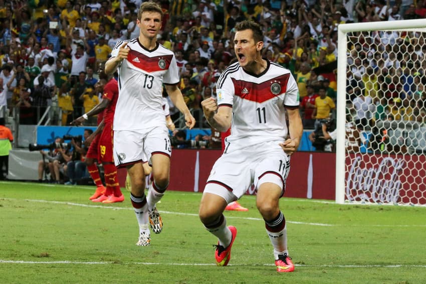 LANCEPRESS! - (Brazil Out) - Fortaleza - (CE) - 21.06.2014 - Foto de LCMoreira/Lancepress! - Copa do Mundo 2014 - Alemanha x Gana - Local: Estádio Castelão - NF: Goool da Alemanha! Após cobrança de escanteio, a bola desvia em Höwedes e sobra para Klose dar toque e marcar o gol de empate alemão!
