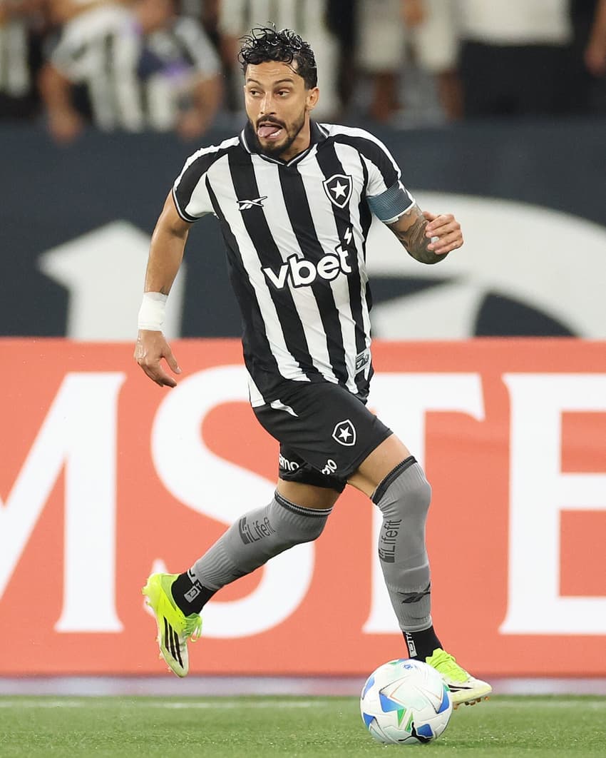 Alex Telles Botafogo Barcelona Libertadores