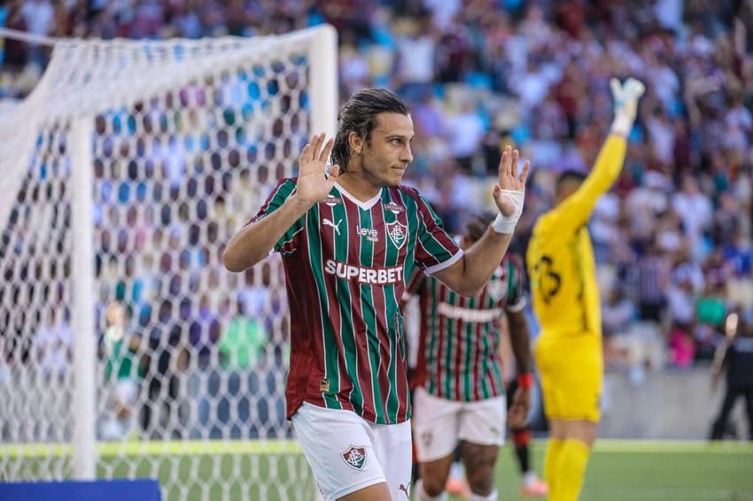 Canobbio faz gesto de respeito e não comemora gol pelo Fluminense contra o ex-clube Athletico (Foto: Matheus Vieira / Pera Photo Press)