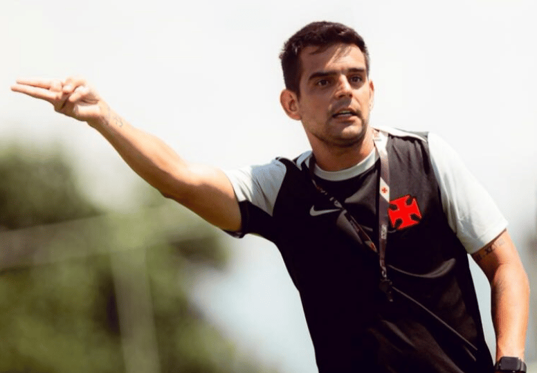 mateus curopos em partida do vasco