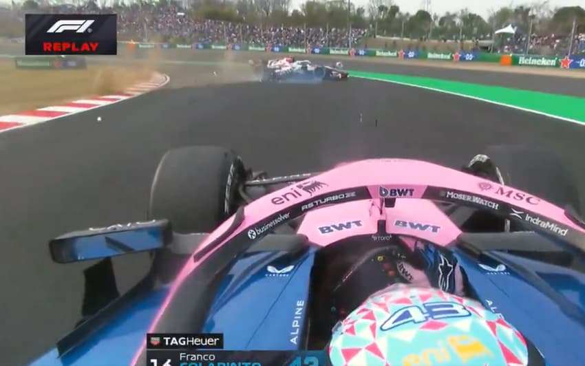 Oliver Bearman, da Haas, bate forte durante GP do Japão (Foto: Reprodução/ X perfil F1)