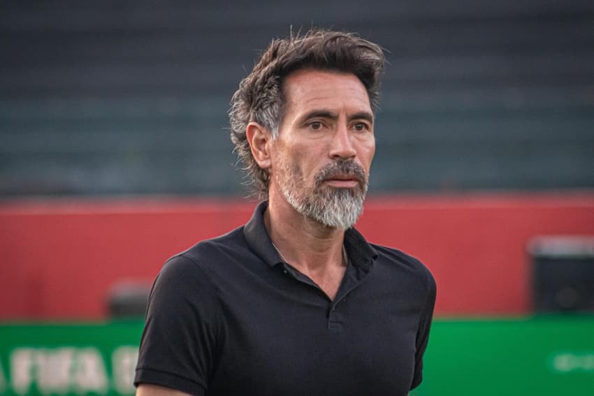 Eduardo Domínguez contra o Vitória (Foto: Joao Aurelio/Pera Photo Press/Gazeta Press)