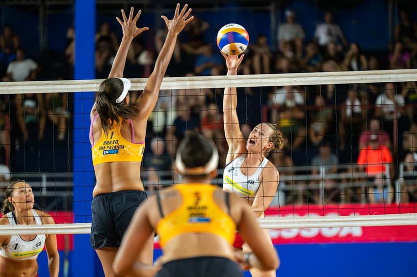 Duda e Ana Patrícia no Elite 16 de João Pessoa 2026 (Foto: Volleyball World)