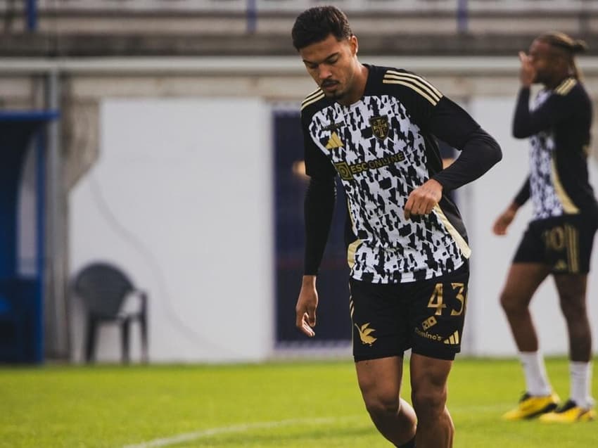 Ex-Botafogo, David Sousa é destaque no Casa Pia (Foto: Divulgação)