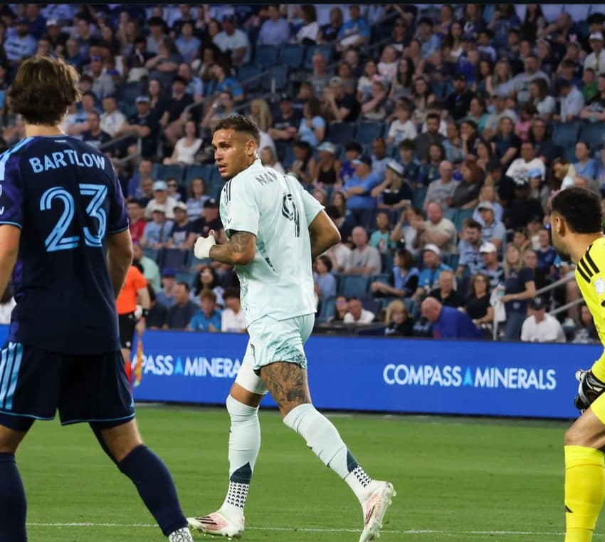 Ex-Palmeiras e Botafogo, Rafael Navarro em ação pelo Colorado Rapids (Foto: Divulgação)