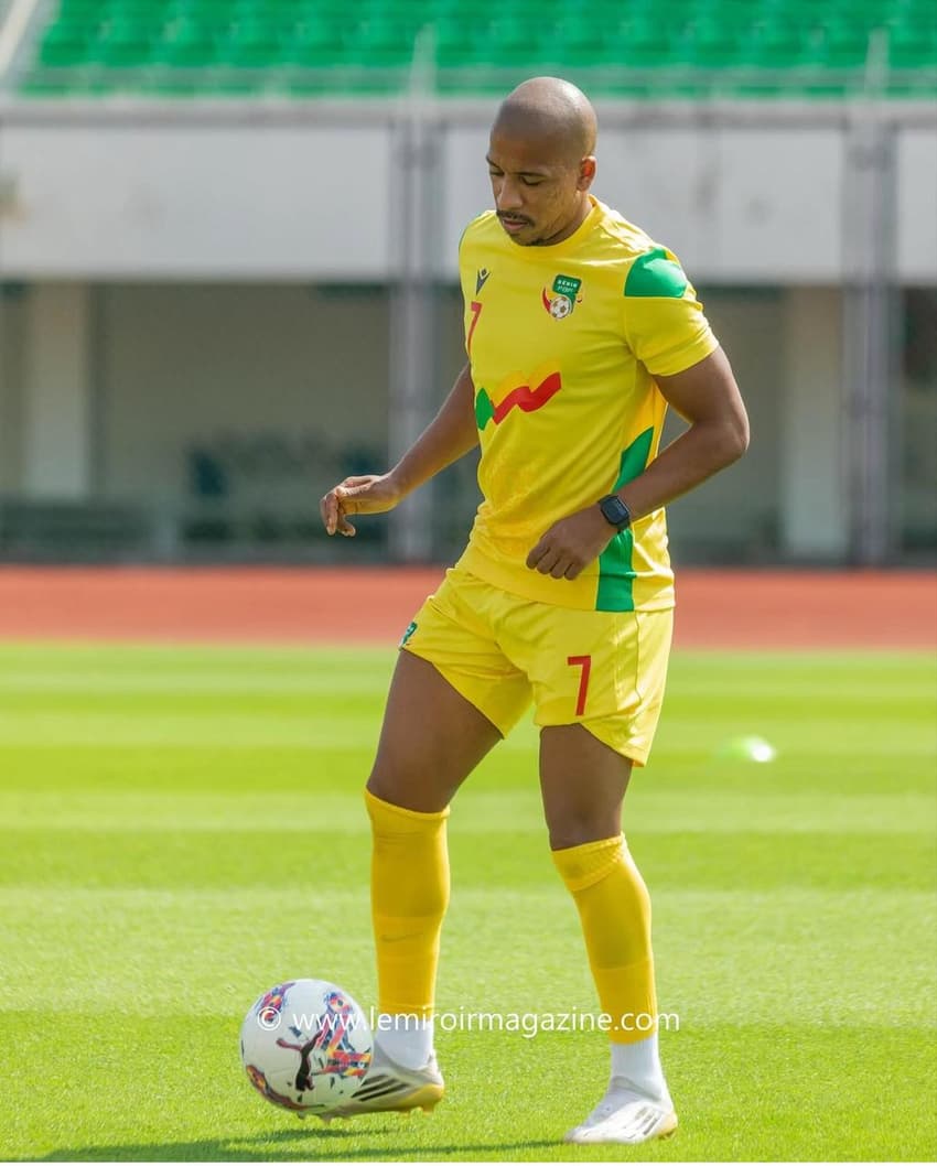 Felipe Santos em ação por Benim (Foto: Reprodução)