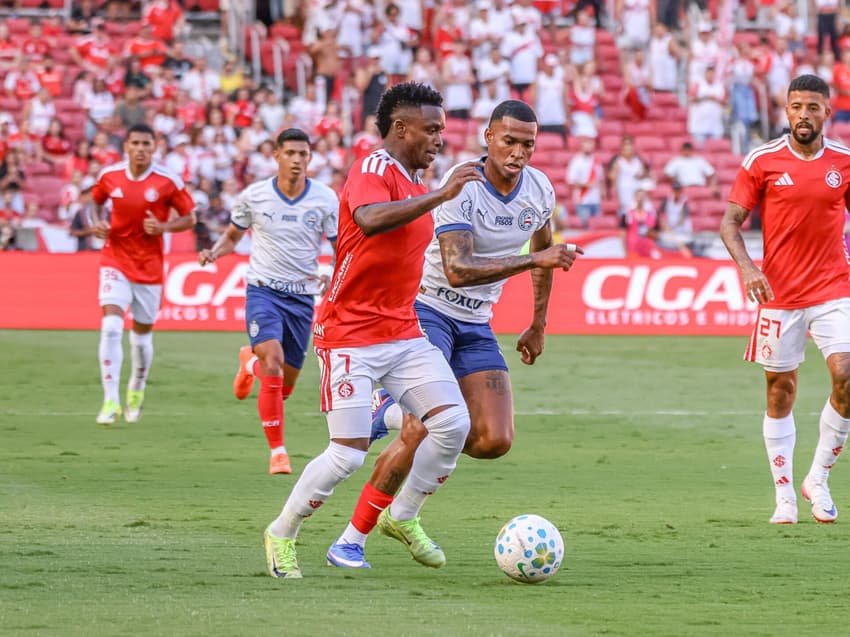 Internacional e Bahia estão se enfrentando pela 6ª rodada do Campeonato Brasileiro (Foto: Elton Silveira/W9 PRESS/Gazeta Press) <br><br>W9 PRESS/W9 PRESS
