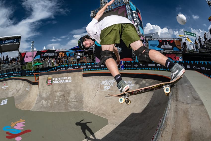 Kalani Konig durante a semifinal do Mundial de Skate em São Paulo