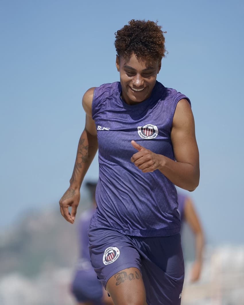 Itabirito durante treino em Copacabana. (Foto: Léo Rodrigues/Itabirito)