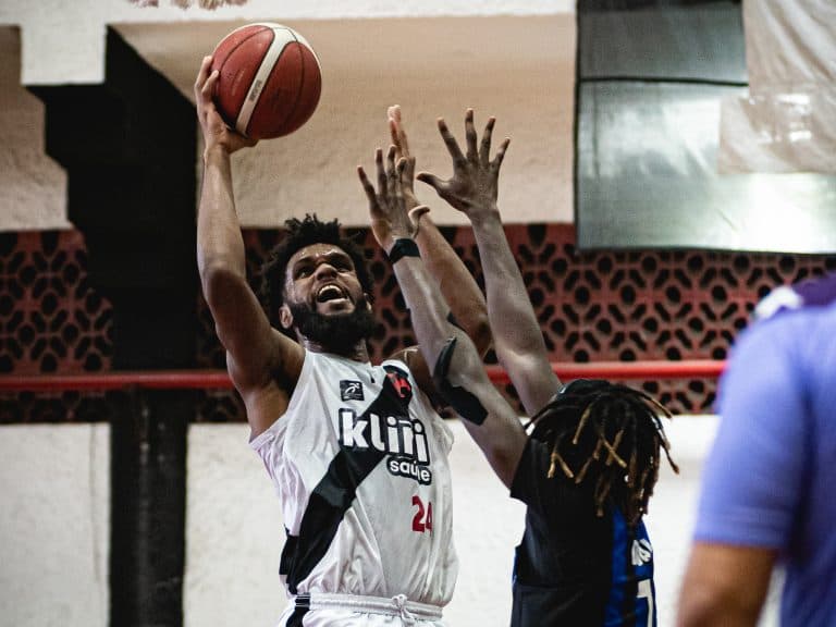 Vasco foi derrotado pelo Pinheiros em São Januário (Foto: Mauricio Almeida/Vasco)