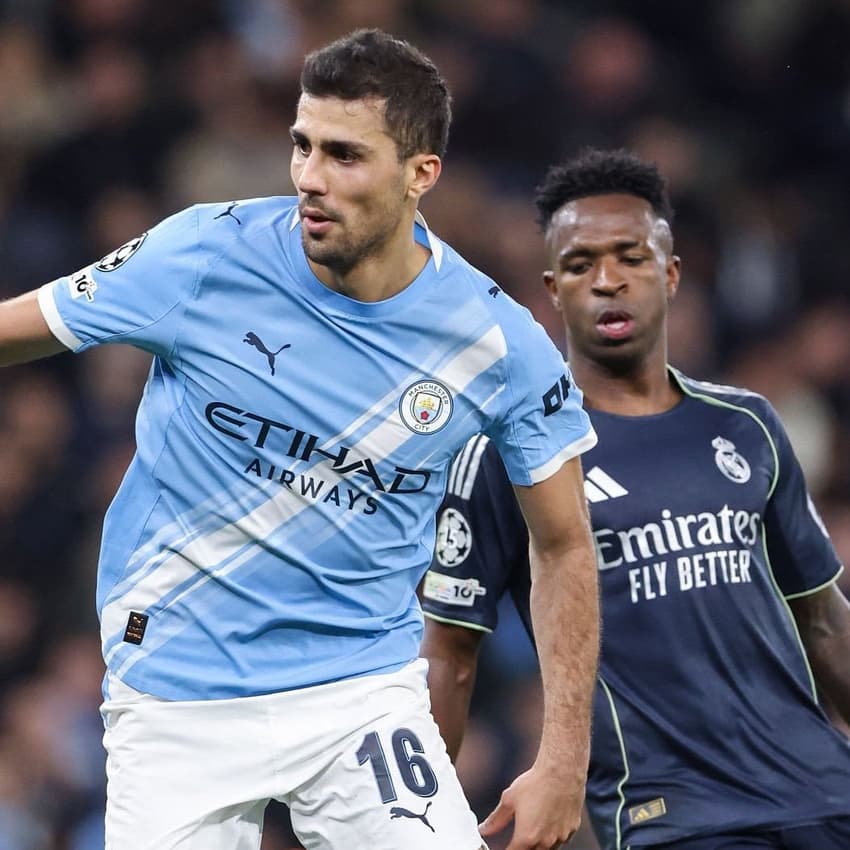 Rodri e Vini Jr em ação no duelo entre Real Madrid x Manchester City (Foto: Reprodução/X)