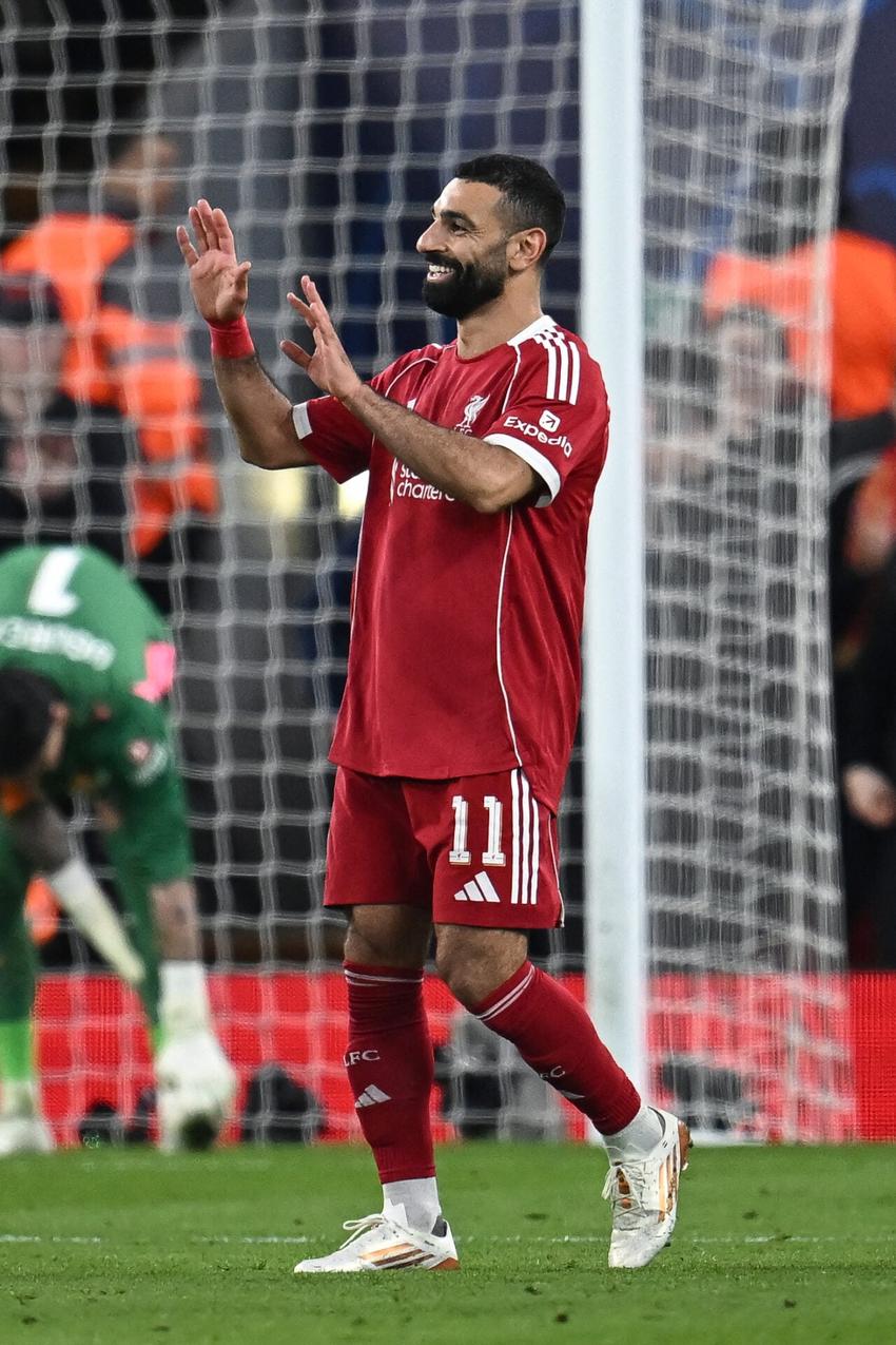 Salah comemorando o gol marcado no duelo entre Liverpool x Galatasaray (Foto: Paul Ellis/AFP)