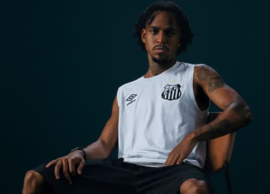 Santos lançou versão regata do novo uniforme
