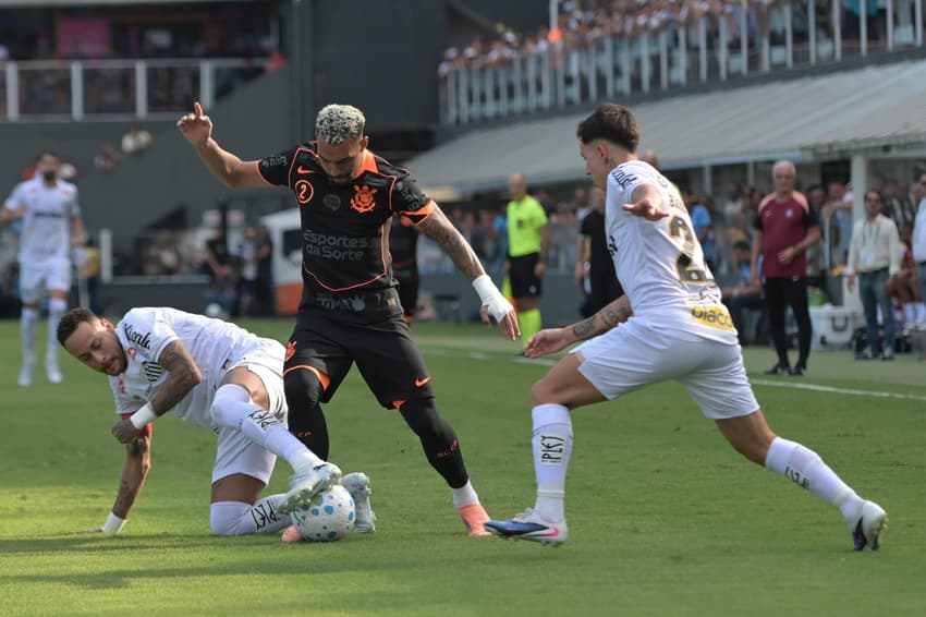 Santos x Corinthians pela 6ª rodada do Cmapeonato Brasileiro (Foto: Jota Erre/AGIF/GazetaPress)