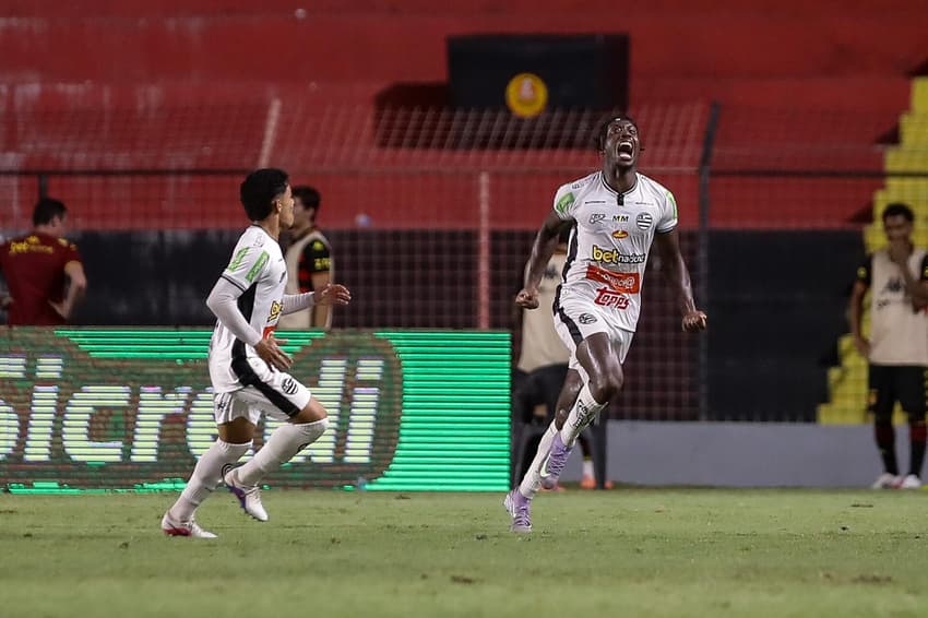 O Athletic superou o Sport por 3 a 1 na Copa do Brasil (Foto: Rafael Vieira/AGIF)