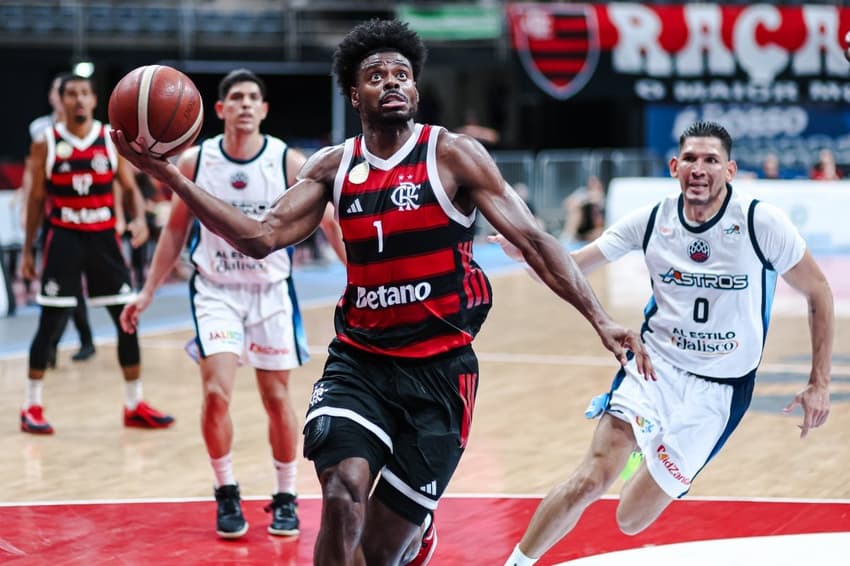 Gui Deodato foi o destaque do Flamengo na vitória sobre o Astros de Jalisco (Foto: FIBA/Divulgação)