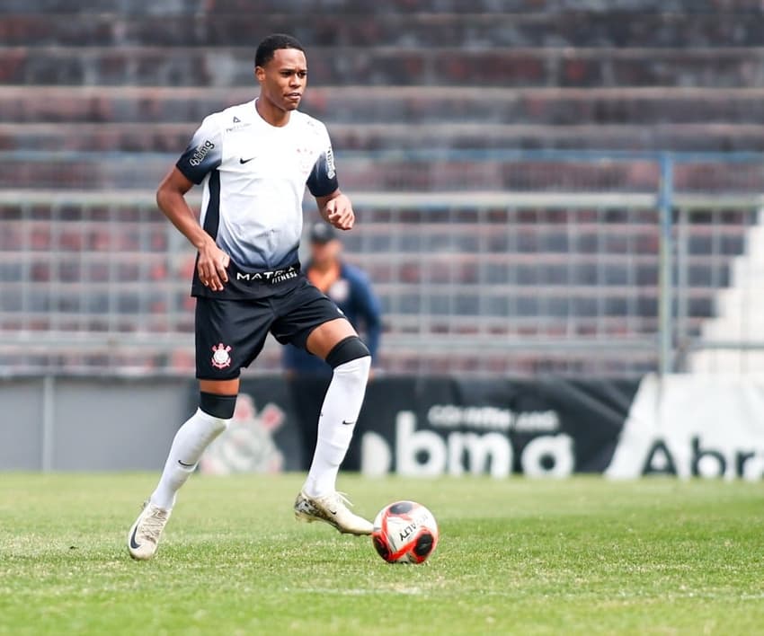 Rodrigo Gelado não teria espaço na equipe Sub-20 do Corinthians (Foto: Rodrigo Gazzanel / Agência Corinthians)