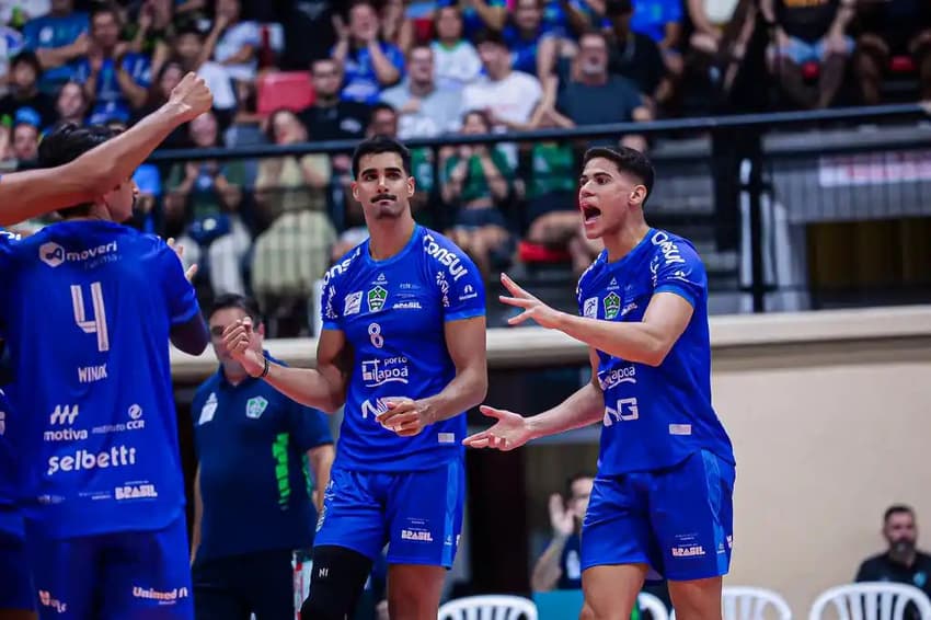 Joinville tem chances de ir aos playoffs da Superliga, mas ainda pode ser rebaixado (Foto: Luiz Vieira/Joinville)