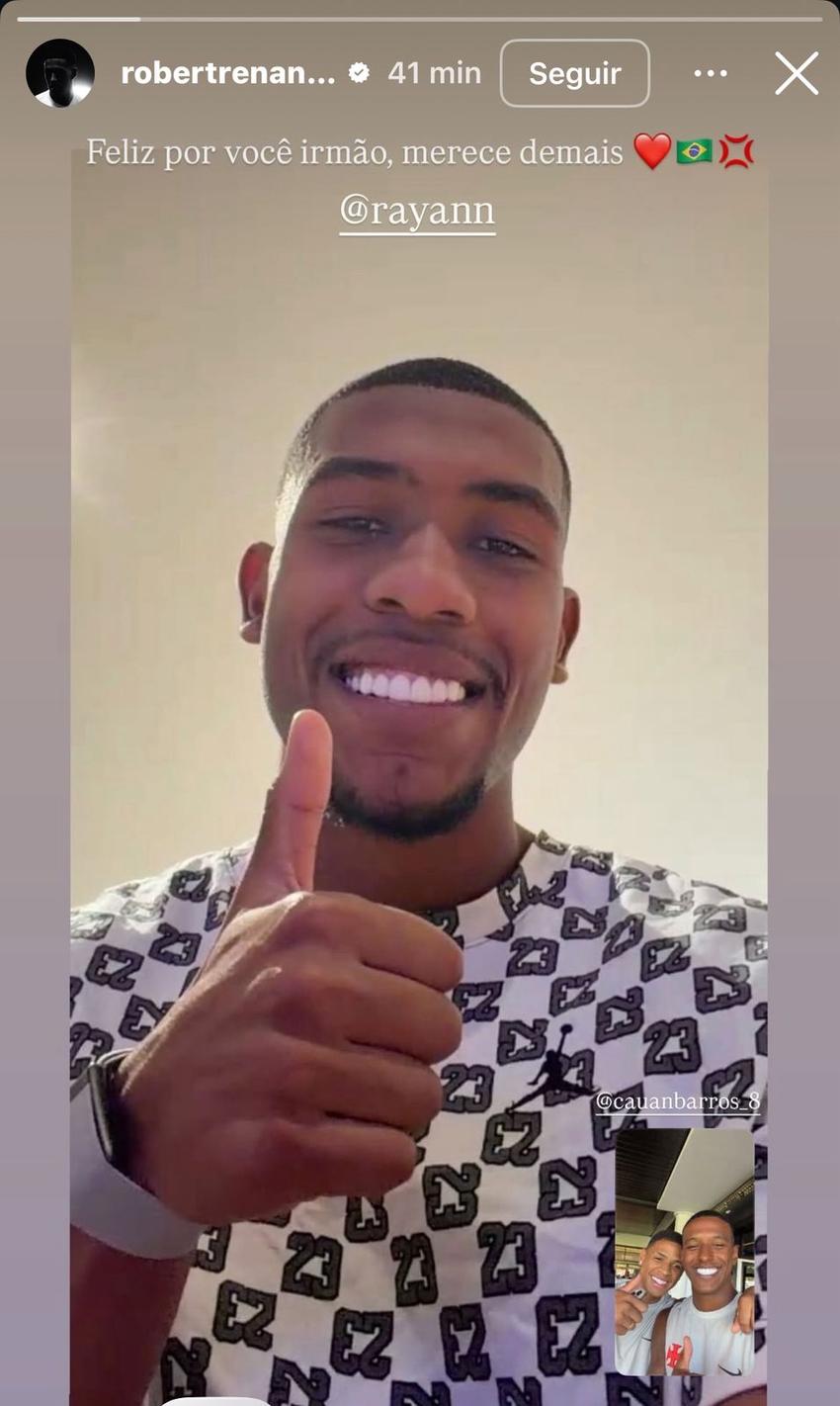 Rayan em chamada de vídeo com Barros e Robert Renan após sua primeira convocação para a Seleção (Foto: Reprodução/Instagram)