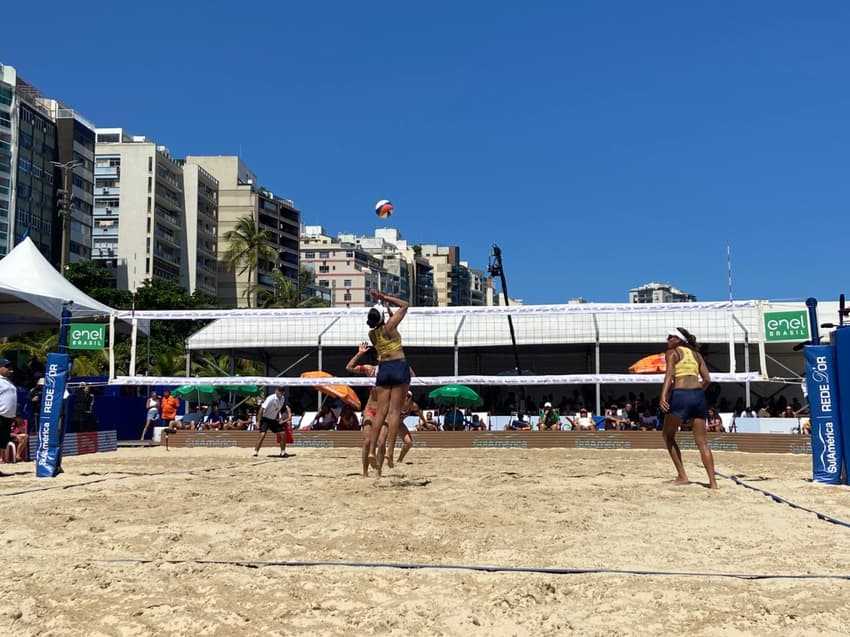 Duda e Ana Patrícia disputam terceiro lugar do Areia Games (Foto: Guilherme Veiga/Lance!)