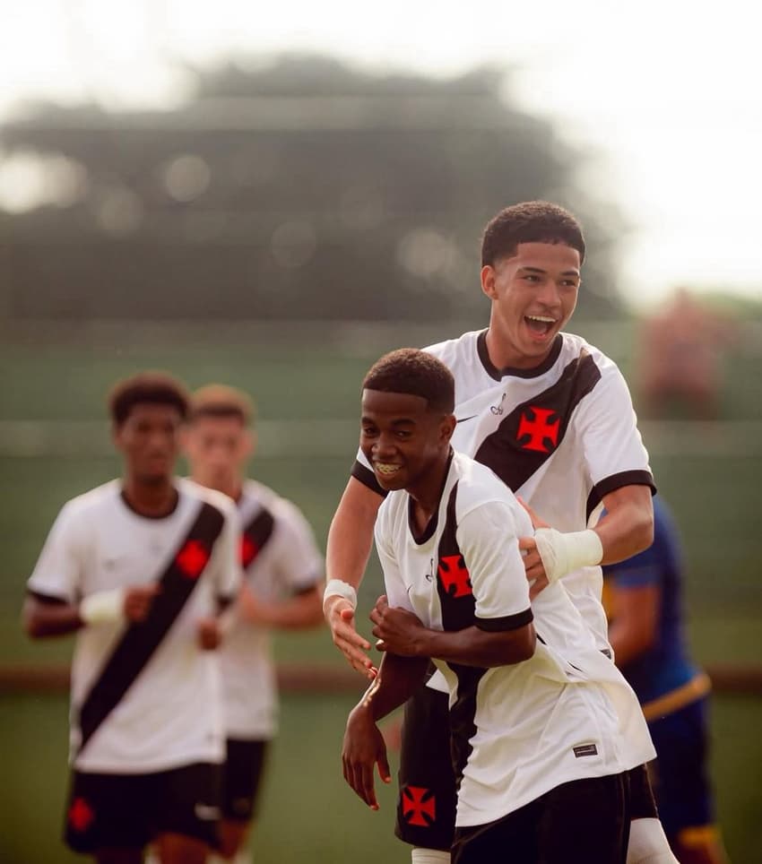 Andrey Fernandes e Juninho Vasco