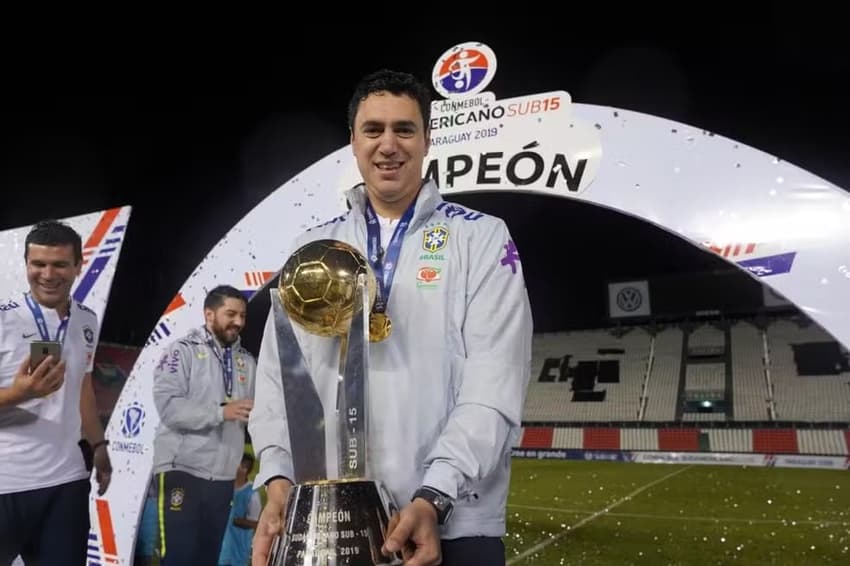 Treinador foi campeão com a Seleção Brasileira (Foto: Divulgação)