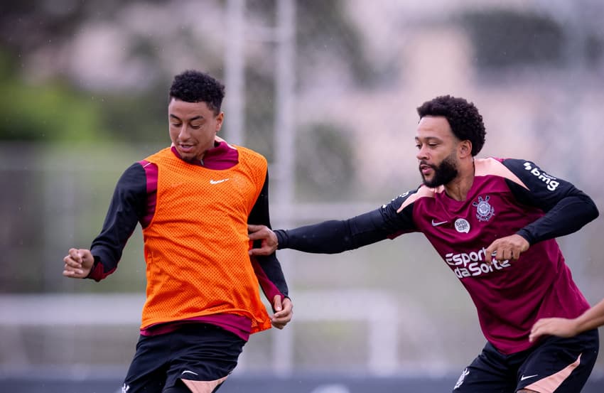 Jesse Lingard e Memphis Depay (Foto: Rodrigo Coca/Agência Corinthians)