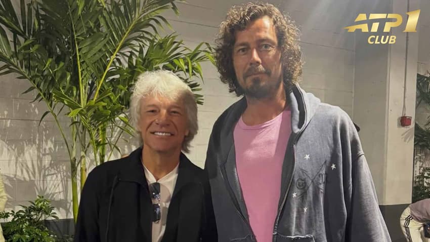 Bon Jovi e o ex-tenista russo Marat Safin (Foto: Divulgação)