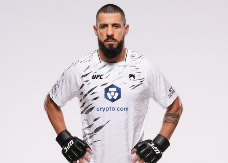 Bruno Lopes em ação no UFC (Foto: Reprodução/Instagram: @lopesbrunao)