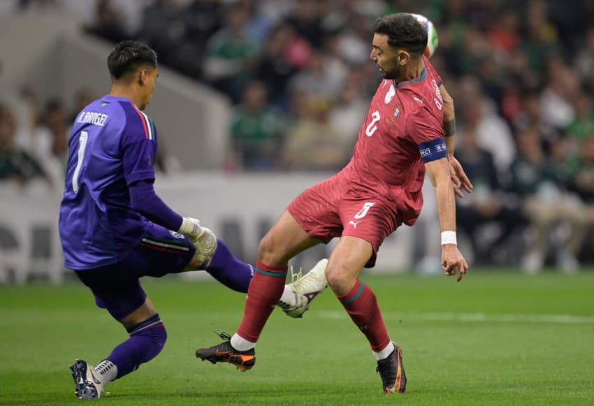 Bruno Fernandes em ação no amistoso entre Portugal e México