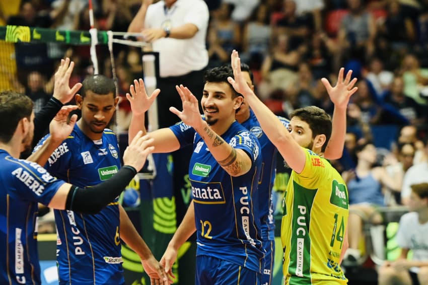 Jogadores do Campinas comemoram ponto na final da Copa Brasil Masculina de Vôlei 2026 (Foto: Rafael de Paula/Usina de Ideias/CBV)