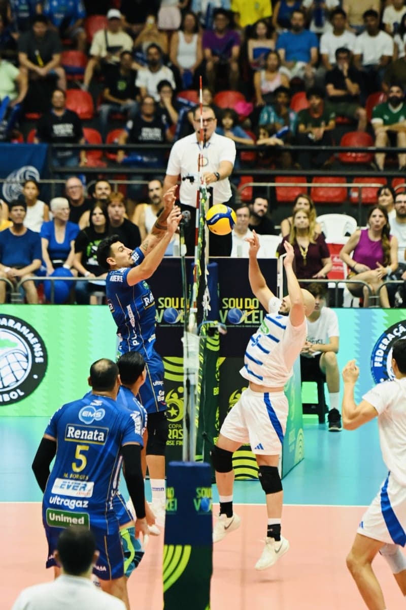 Campinas e Cruzeiro se enfrentaram na final da Copa Brasil de vôlei masculino (Foto: Divulgação/ CBV)