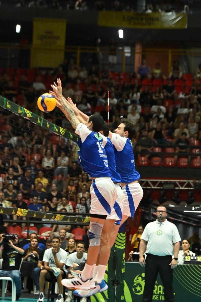 Cruzeiro está na final da Copa Brasil de vôlei (Foto: Divulgação/ CBV)