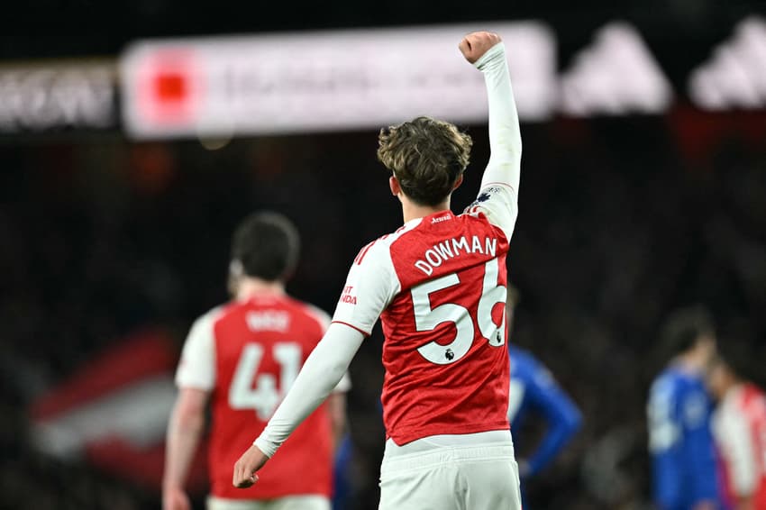 Max Dowman comemora gol decisivo pelo Arsenal contra o Everton pela Premier League, no Emirates Stadium, em Londres (Foto: Ben Stansall/AFP)