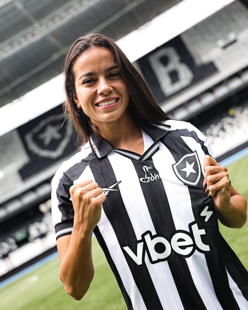 Ellen é apresentada ao Botafogo. (Foto: Arthur Barreto/ BFR)