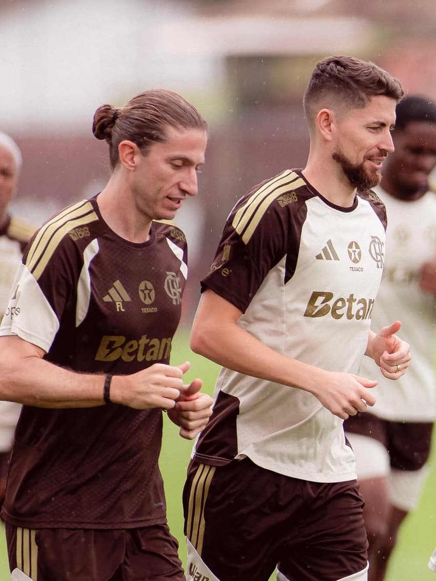Filipe Luís e Jorginho durante treino do Flamengo (Foto: Divulgação/Flamengo)