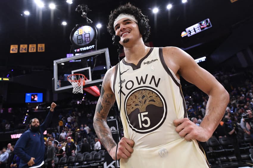 Gui Santos, do Golden State Warriors após vitória na NBA (Foto: Noah Graham / NBAE / Getty Images / Getty Images via AFP)