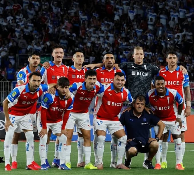 Time da Universidad Católica (Foto: Divulgação Universidad Católica)