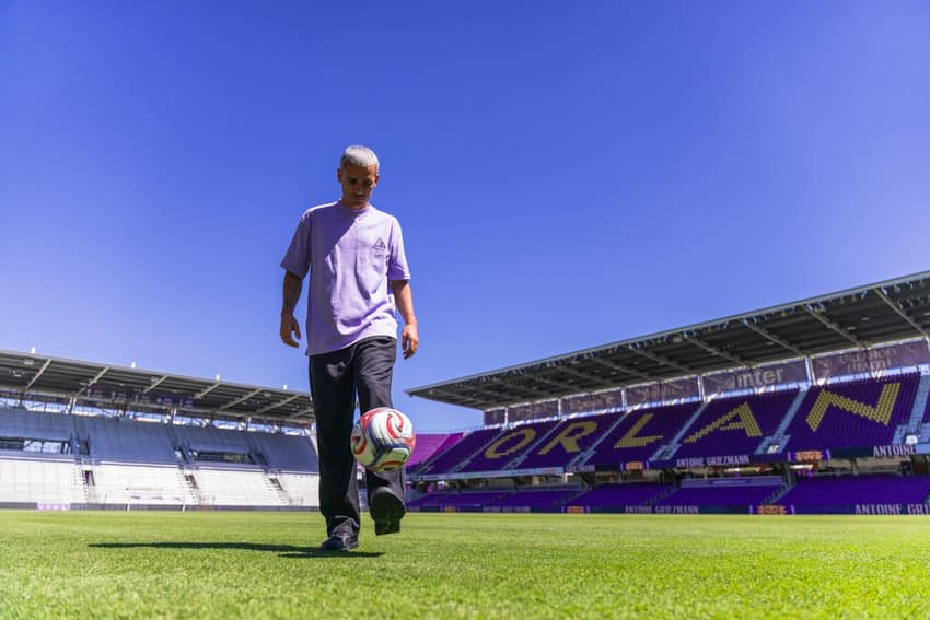 Griezmann conhece estádio do Orlando City, seu novo clube para a próxima temporada (Foto: Reprodução/Orlando City)