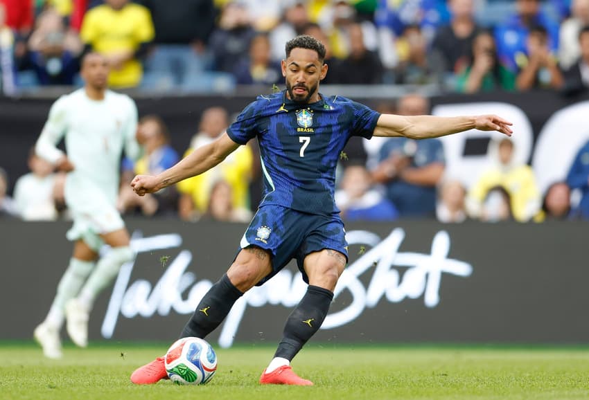 Matheus Cunha durante amistoso entre Brasil e França