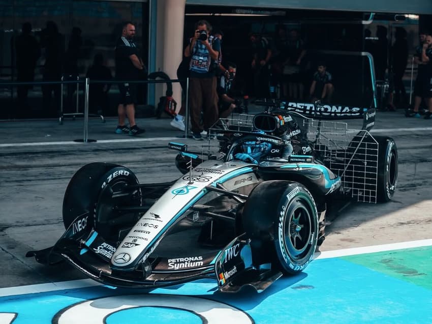 Mercedes de Russell nos testes do Bahrein