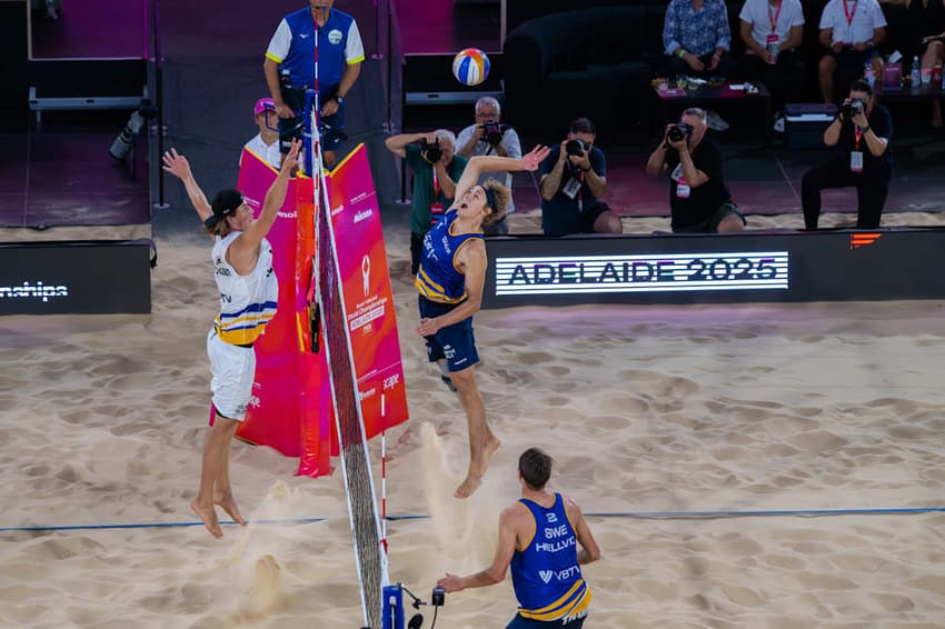 Final do Campeonato Mundial de Vôlei de Praia Masculino de 2025; próxima edição dará uma vaga ao campeão (Foto: Divulgação/Volleyball World)
