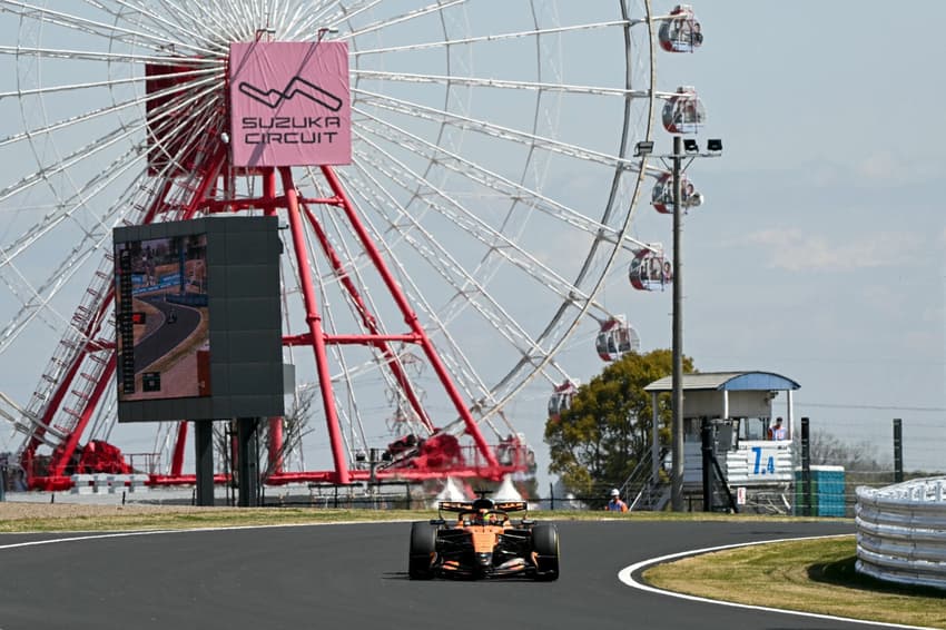 Oscar Piastri em ação no treino do GP do Japão na F1 2026 (Foto: Toshifumi KITAMURA / AFP)