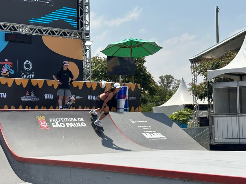 Rayssa Leal volta a treinar no Mundial de SKate (Foto: Beatriz Pinheiro/ Lance!)