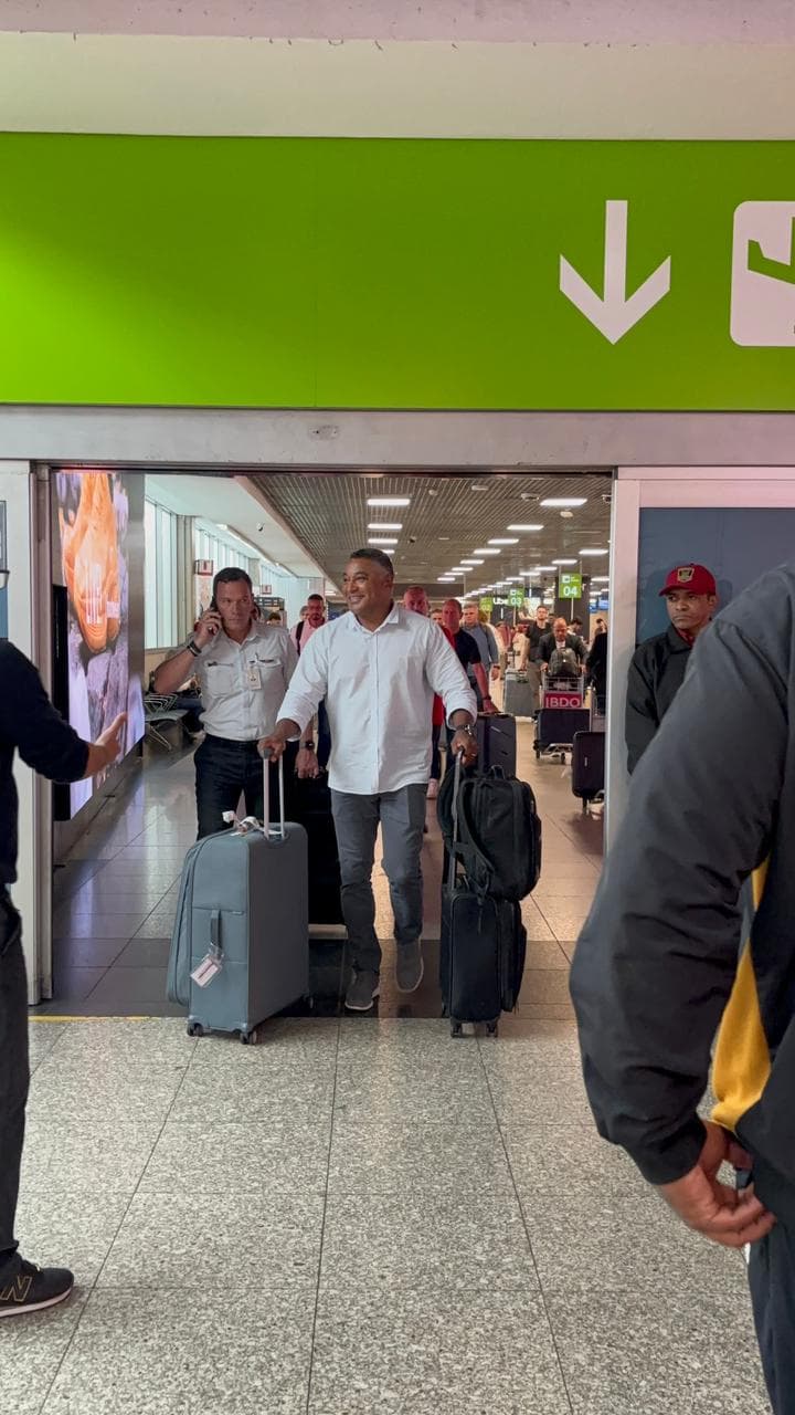Roger Machado chega a São Paulo para assinar com o Tricolor (Foto: Lucas Cremonese/Lance!)