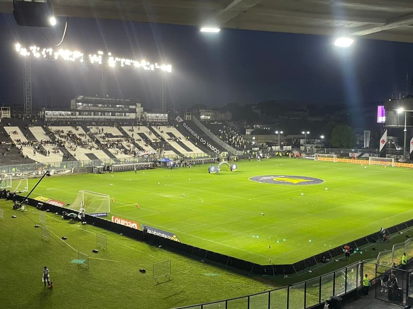 São Januário recebe Vasco x Palmeiras pelo Brasileirão