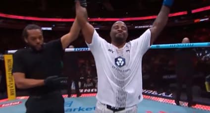 Tyrell Fortune foi anunciado vencedor da luta após confusão