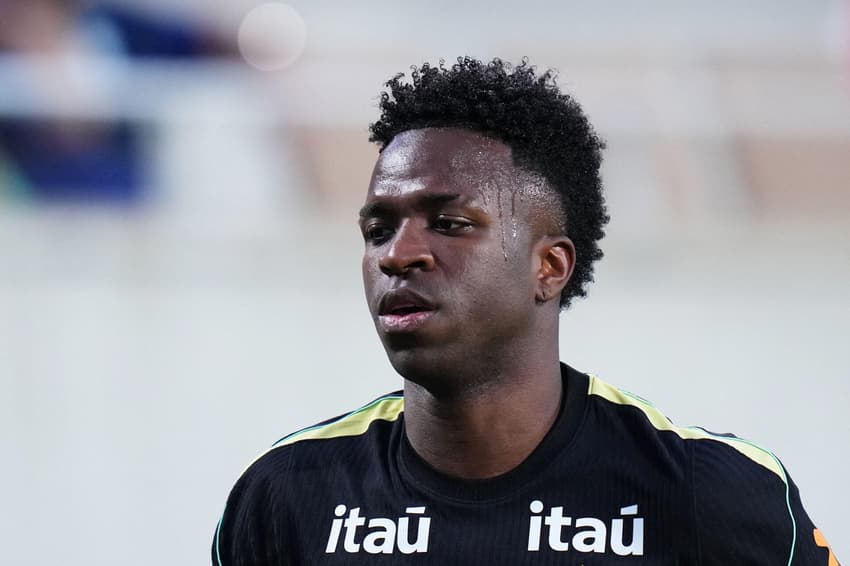 Vini Jr no aquecimento para o amistoso do Brasil contra a Croácia