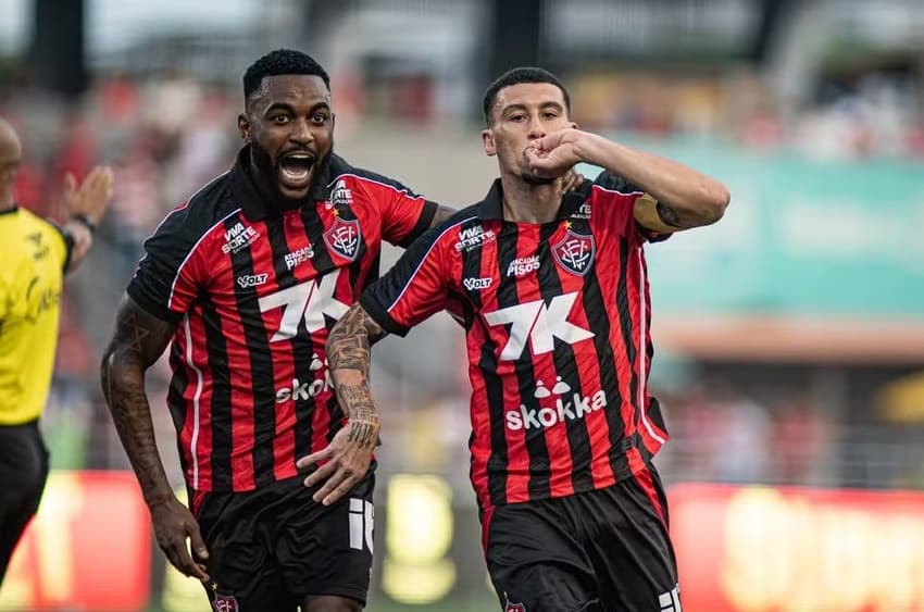 Jogadores do Vitória comemoram gol (Foto: Victor Ferreira/EC Vitória)