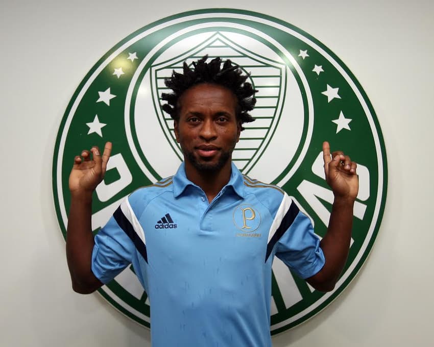 Apresentação de Zé Roberto no Palmeiras, em 2015 (Foto: Acervo/Lance!)